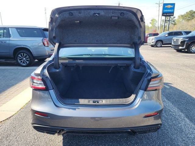 2023 Nissan Maxima SR