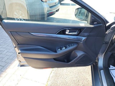 2023 Nissan Maxima SR