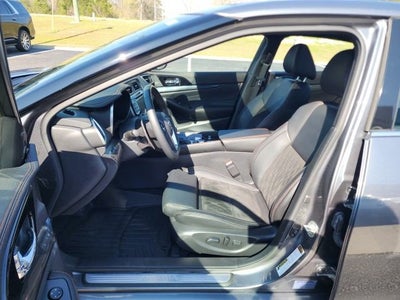 2023 Nissan Maxima SR