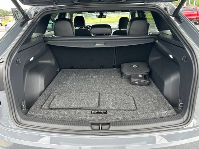 2024 Volkswagen Atlas Cross Sport 2.0T SEL Premium R-Line