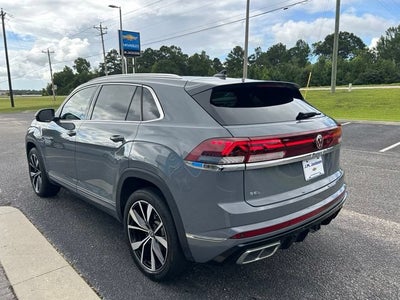 2024 Volkswagen Atlas Cross Sport 2.0T SEL Premium R-Line