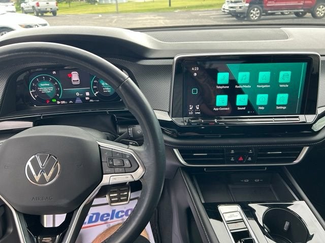 2024 Volkswagen Atlas Cross Sport 2.0T SEL Premium R-Line