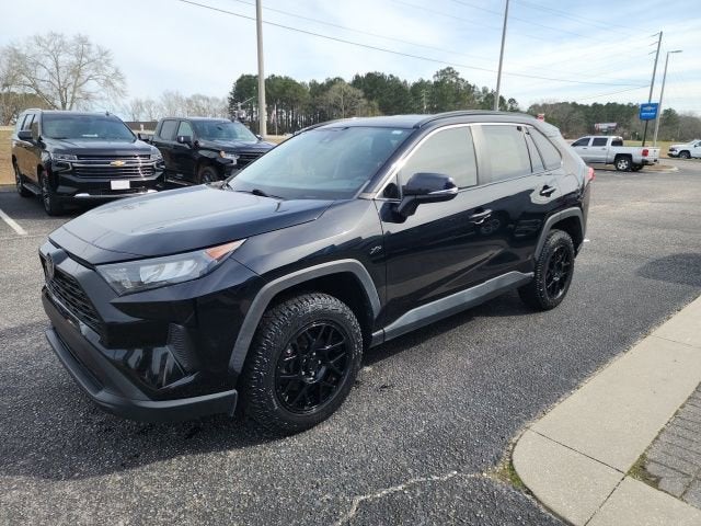 2020 Toyota RAV4 LE