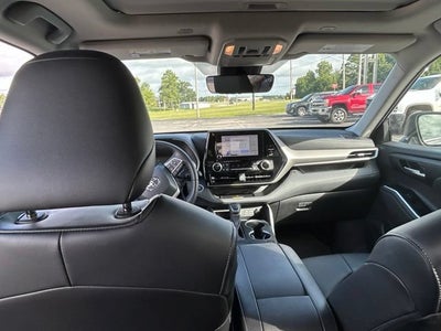 2024 Toyota Highlander Hybrid XLE