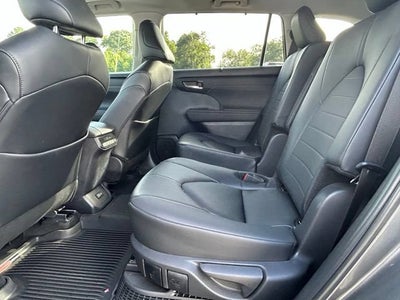 2024 Toyota Highlander Hybrid XLE