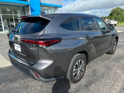 2024 Toyota Highlander Hybrid XLE
