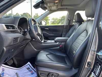2024 Toyota Highlander Hybrid XLE